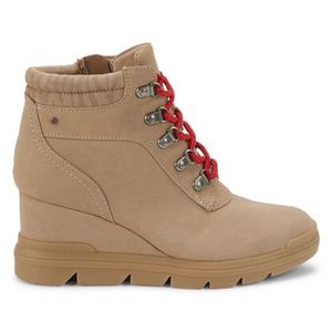 NWT Dr. Scholl's Wedge Hiking Boots warm comfortable fashionable and utility